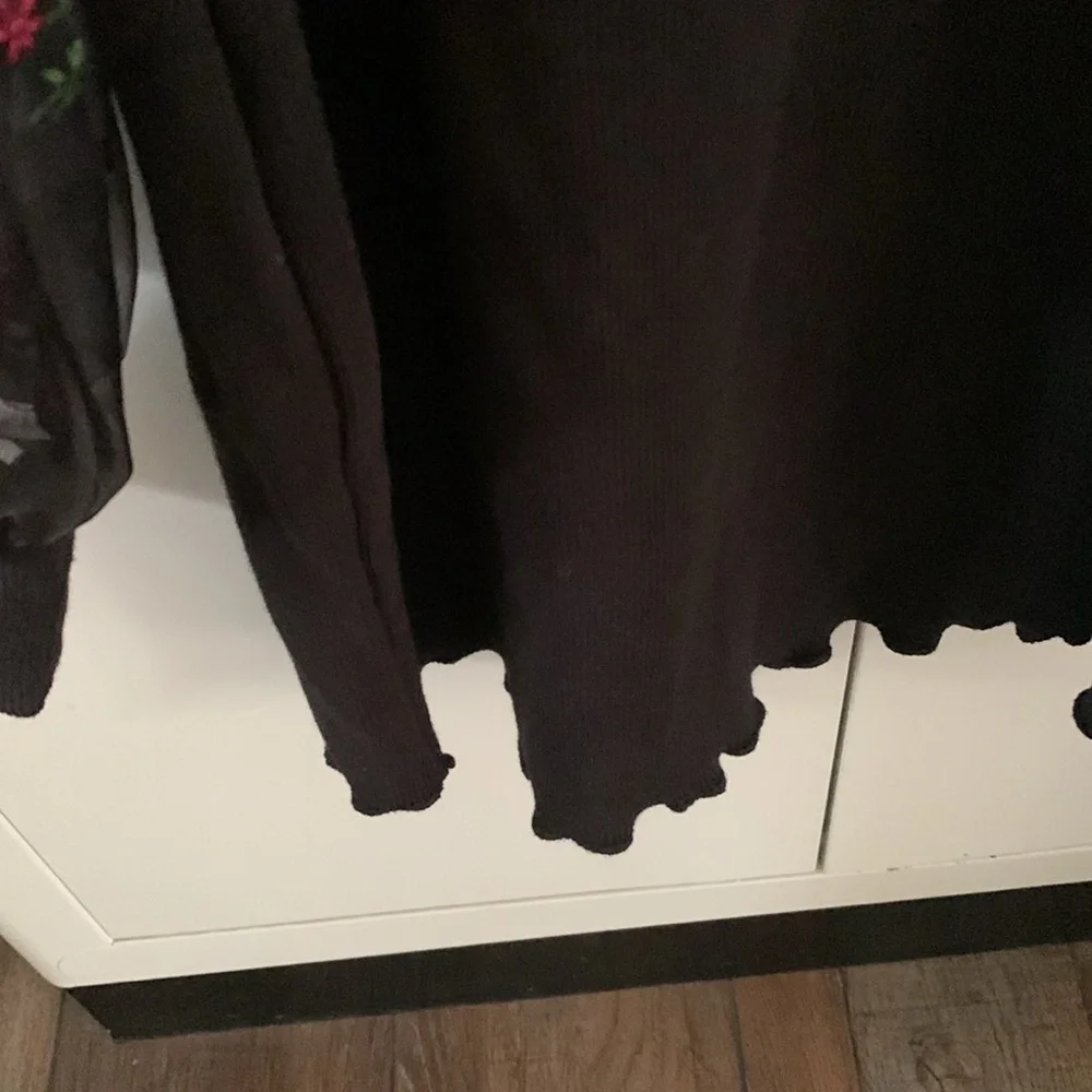 ASOS Design sz 8 Black Dress with Sheer Floral Sleeves - Picture 5 of 6